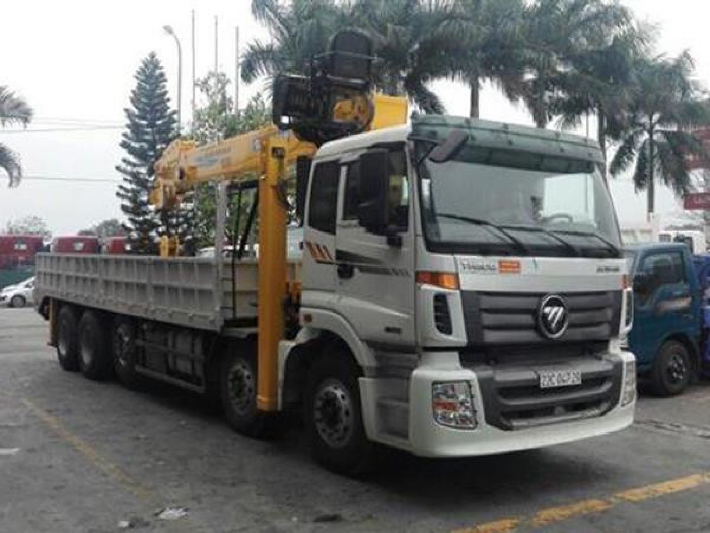 Xe tải cẩu Thaco 15 tấn