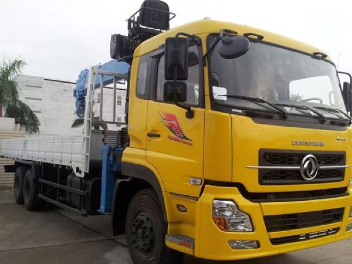 Xe tải cẩu Dongfeng 10 tấn