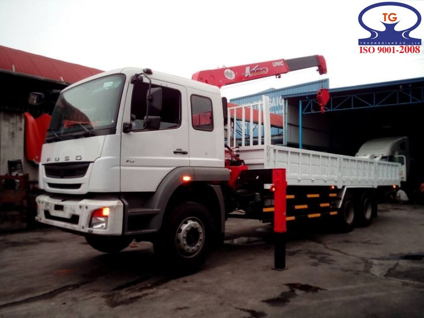 Xe tải cẩu Fuso 12 tấn