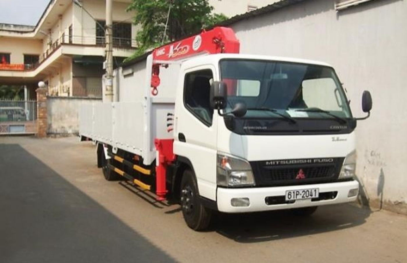 Xe tải cẩu Fuso 6.5 tấn