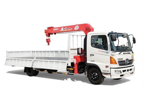 Xe tải Hino FC9 tải trọng 4.9 tấn gắn cẩu
