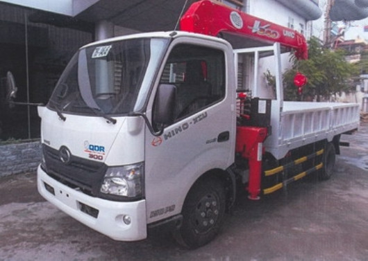 Xe tải Hino WU342L tải trọng 2.8 tấn gắn cẩu