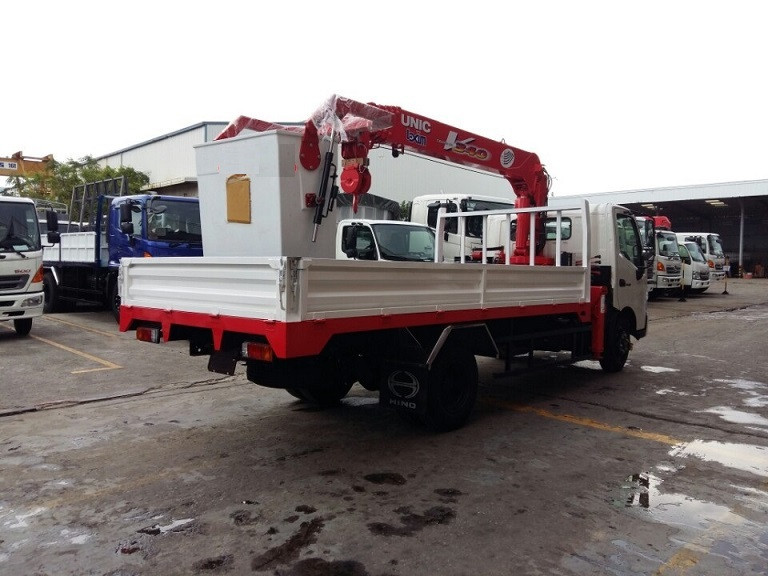 Xe tải Hino WU352L tải trọng 3.5 tấn gắn cẩu