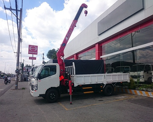 Xe tải Hino WU352L tải trọng 3.5 tấn gắn cẩu