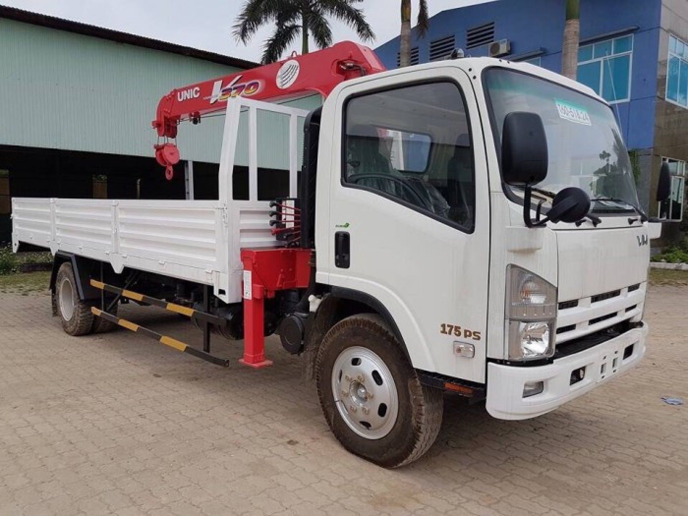 Xe tải cẩu Isuzu 4.7 tấn